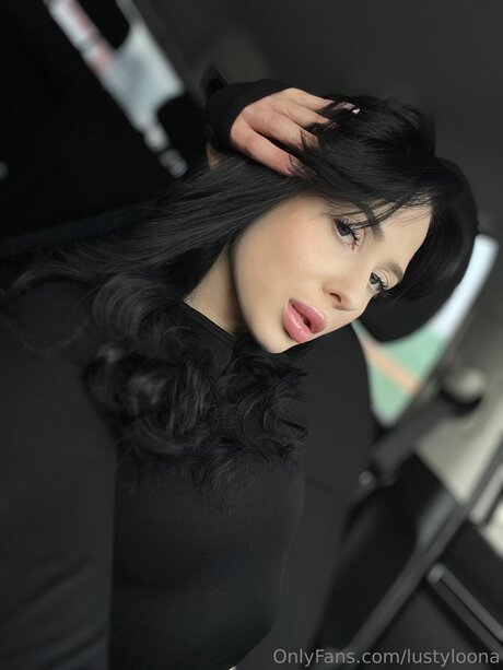 Lustyloona pornstar exclusive pics