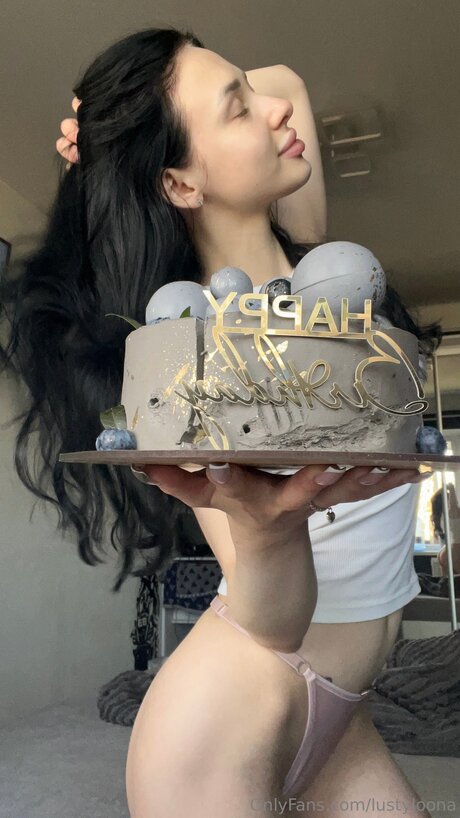 Lustyloona star nice picture