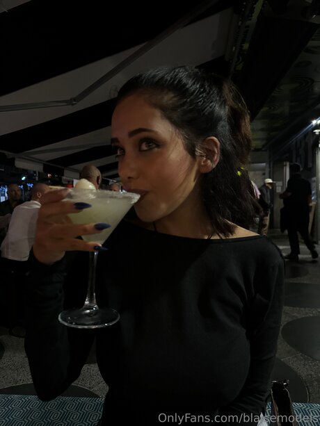 amateur mom onlyfans adult archive