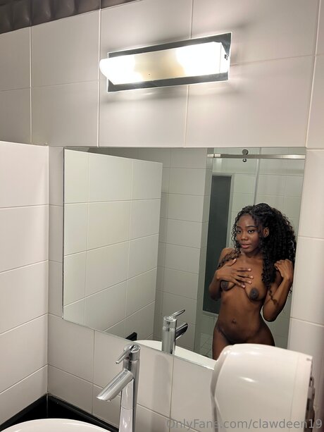 Clawdeen19 porn model archive