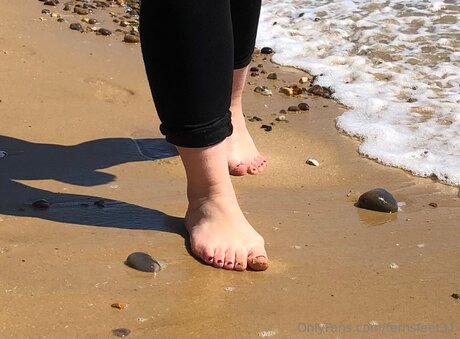 Fernsfeet31 sexy model images