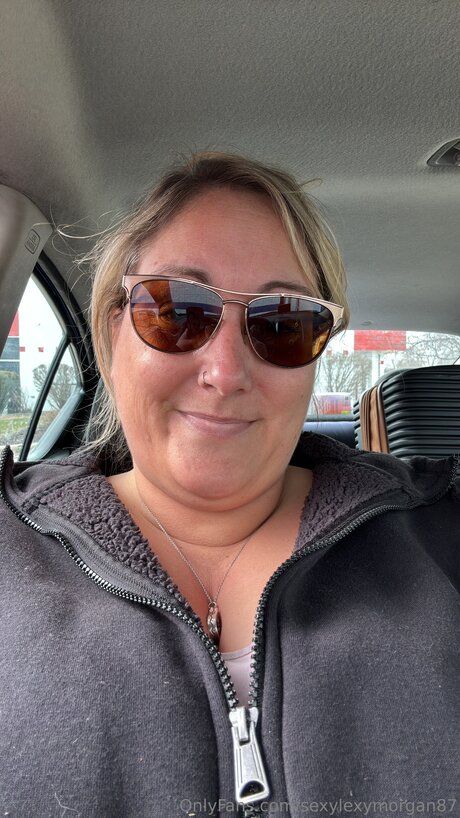 Sexylexymorgan87 pornstar naked picture