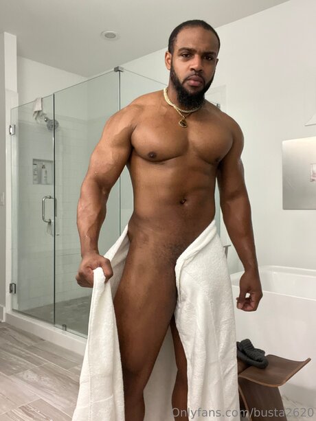 Busta2620 hot model photo