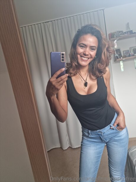 Angelinajohnsonfree porn actress pictures