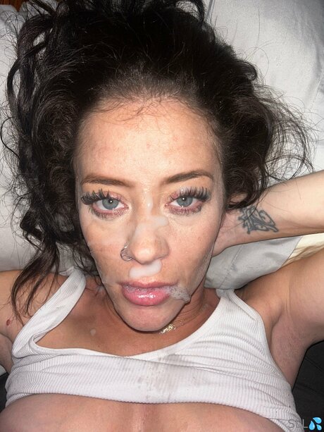 Sassylittleleo pornstar art photos