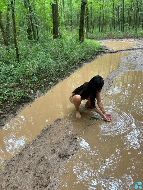 Sassylittleleo pornstar top pic