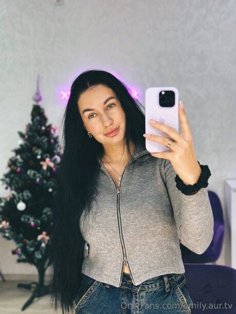 Emily Aur pornstar perfect picture