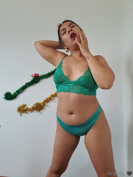 Playfullittlegirl model pretty pics