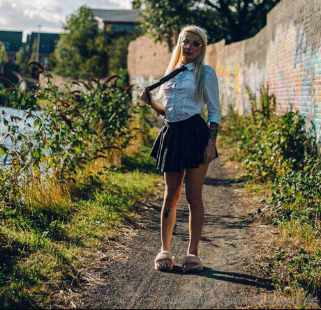 Hollie Piefree pornstar high quality pics