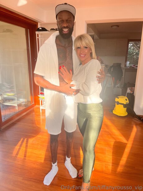 Tiffanyrousso model hd pic