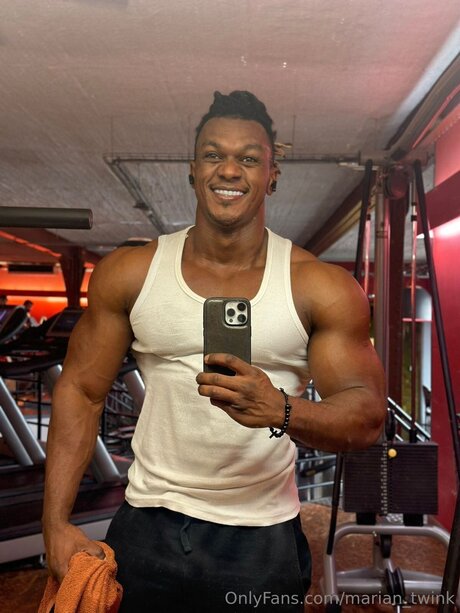 Marian Twink model pretty img