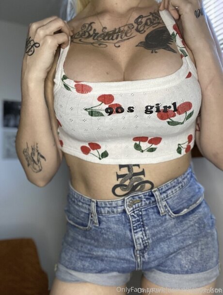 Blueeyeblonde Free hot actress archive