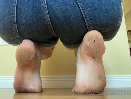 Blueeyeblonde Free pornographic model pics