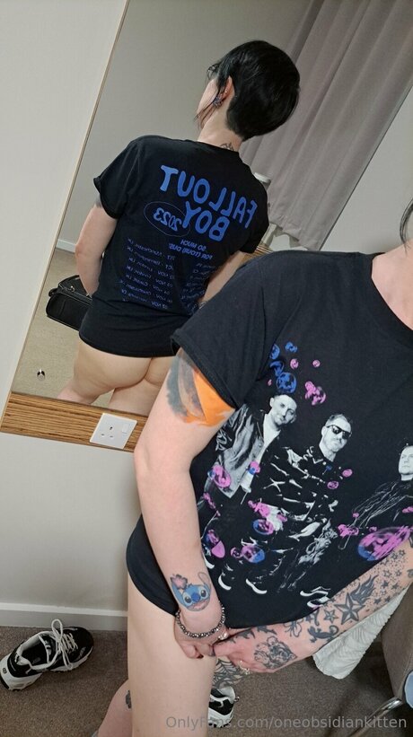 Oneobsidiankitten pornstar top pic