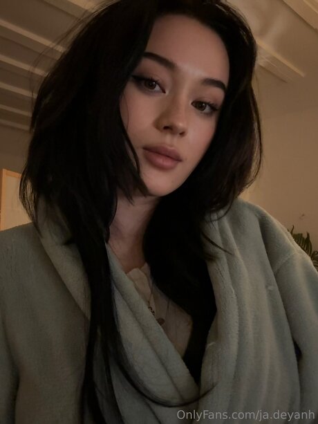 Ja Deyanh nude star pictures