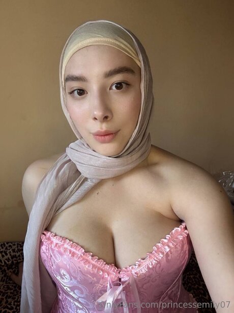 Princessemily07 model perfect image