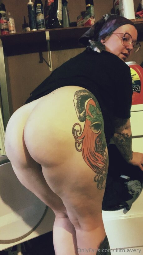 Lilith Avery naked star image