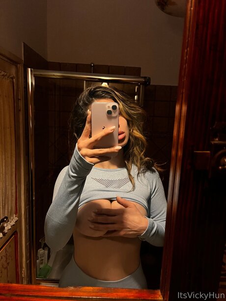 Itsvickyhun hd pornstar photos
