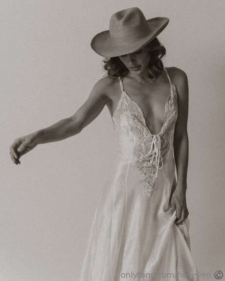 Heyellen star art picture