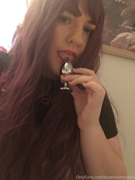 Beatrixkittenfree erotic actress galleries