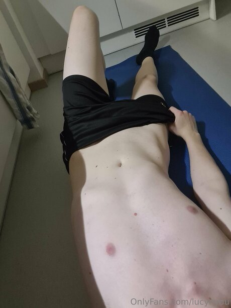 Lucynyou star erotic gallery