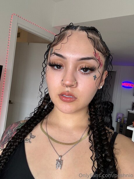 Poshnio free star photos