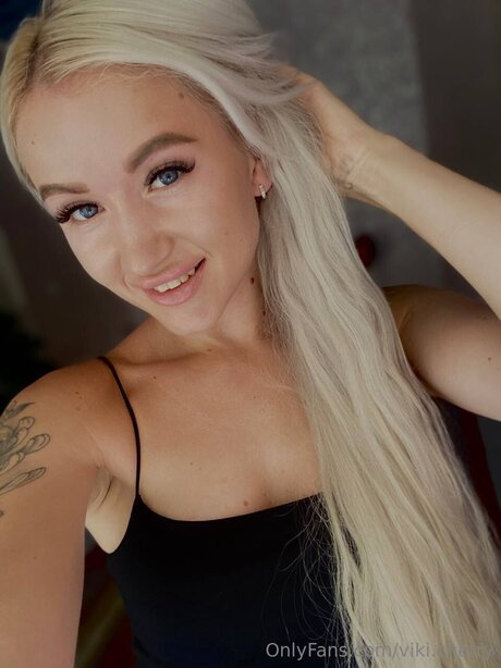 Viki Cherry star erotic pics