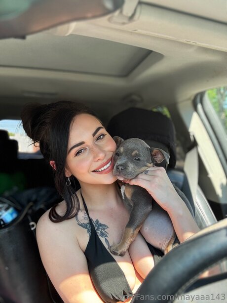 Mayaaa143 model picture