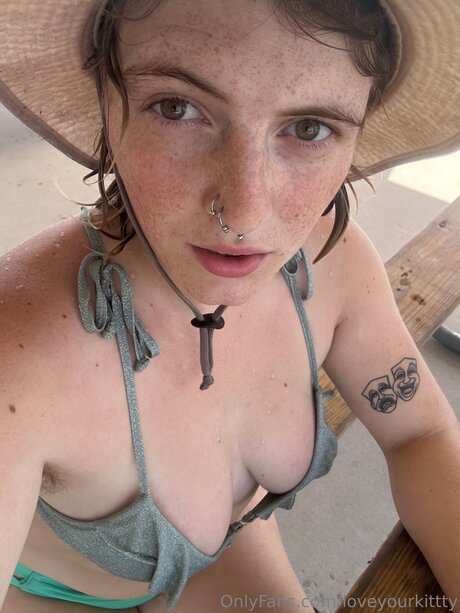 Loveyourkittty pornstar perfect pictures