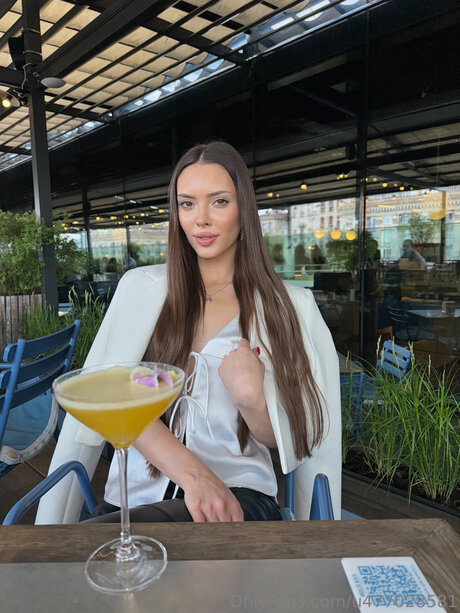 Karina Paw pornstar hot pictures