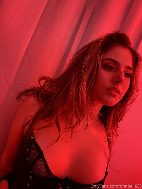 Ohnoelle38 free actress archive