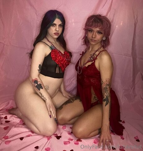 Lunarsllut star adult pics