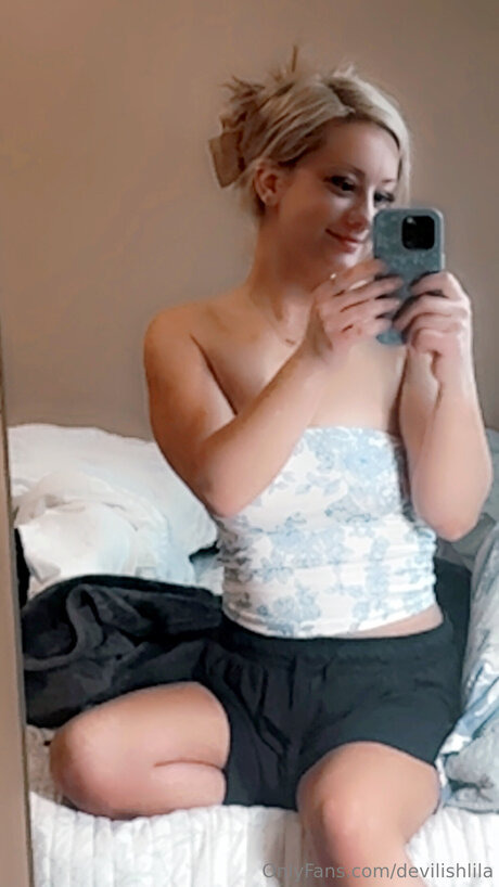 Devilishlila star pretty pics