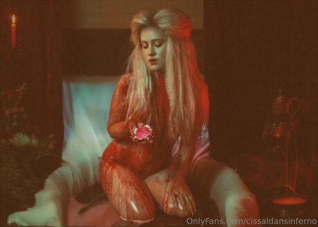 Cissaldansinferno star porn photo