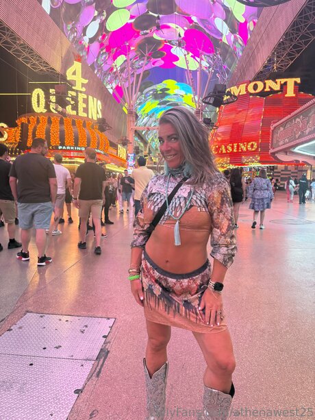 Athenawest25 model top img