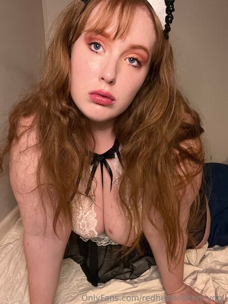 Redheadedhoneydoll exclusive pornstar image