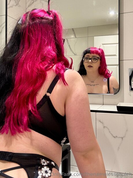 Thenamelessghuleh erotic star pics