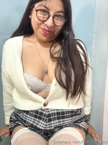 Hellenhotxxx star free image