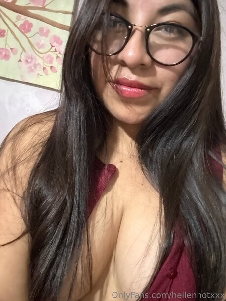 Hellenhotxxx nude model archive