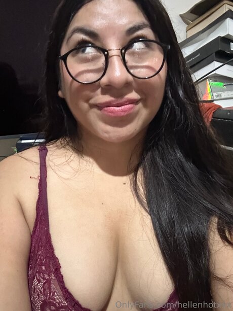 Hellenhotxxx pretty actress pics