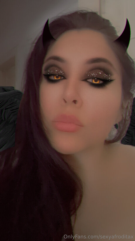 Sexyafroditax model naked gallery