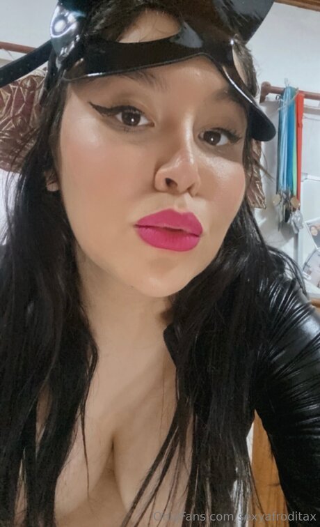 Sexyafroditax model nude picture