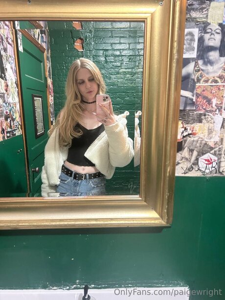 Paigewright perfect actress pics