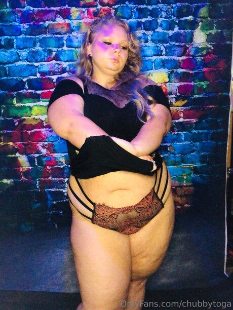 Chubbytoga hot model img