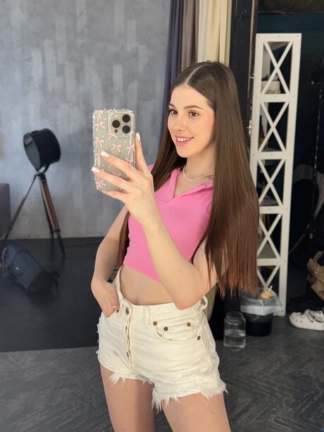 Lillie Miler exclusive star gallery