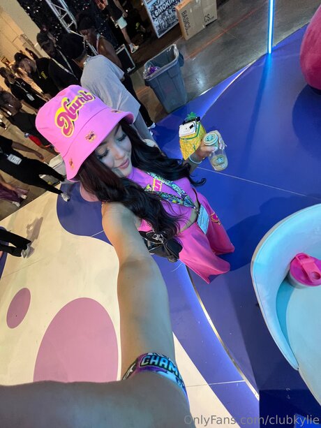 Clubkylie sexy pornstar image