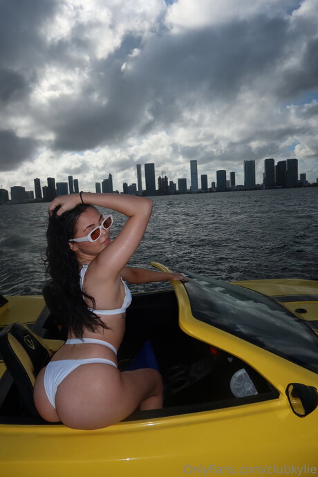 Clubkylie art star picture