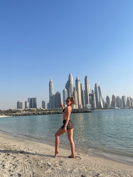 Bbydollonthego model top pic