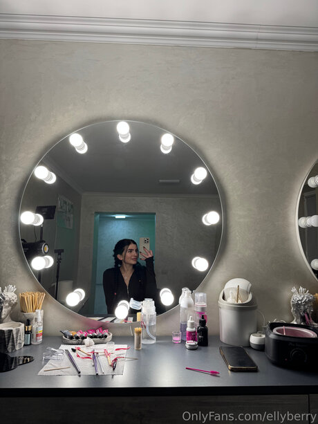 Ellyberry pornstar sex galleries