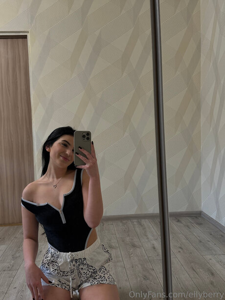 Ellyberry model beautiful galleries